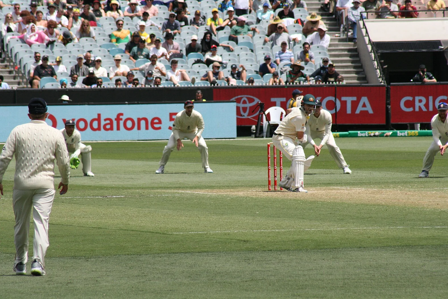 Travis Head batting in the Ashes at the MCG, 27 December 2021.